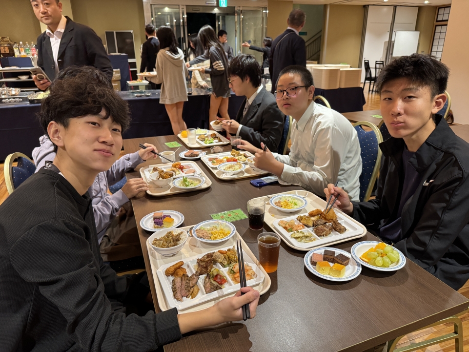 中3 沖縄研修 1日目の夜　夕食