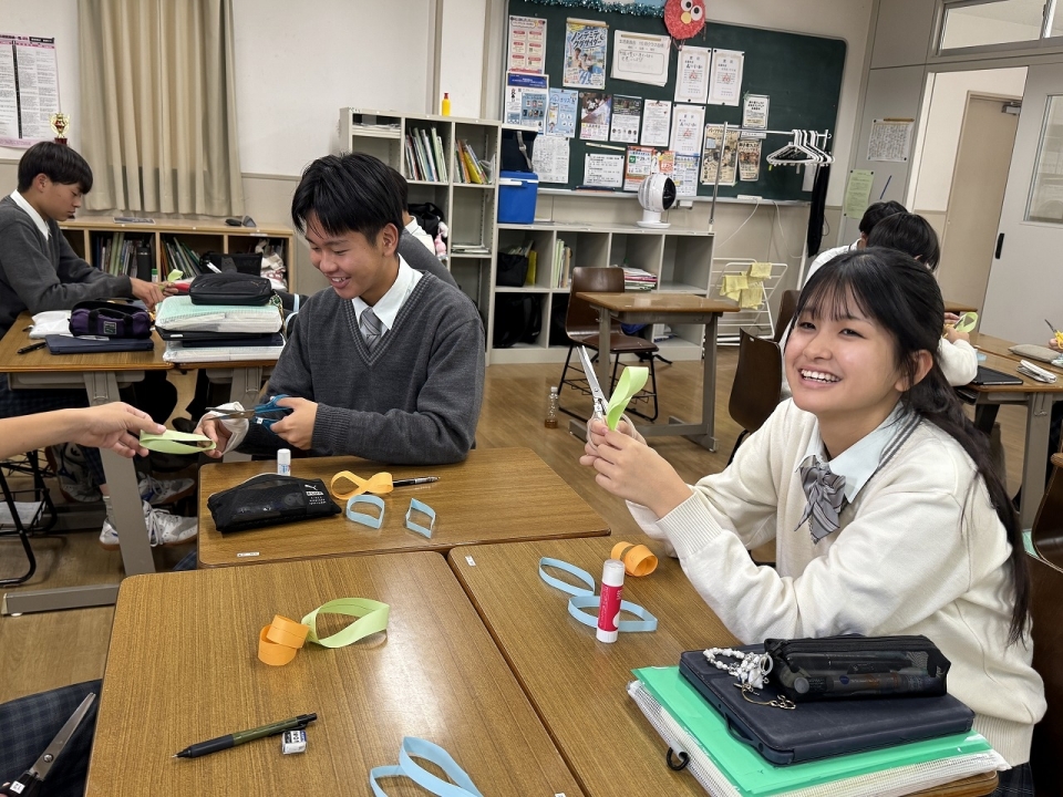 高１ MYP5言語と文学「今日は実験をします」
